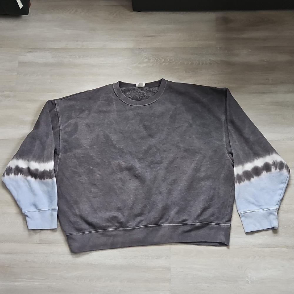 Gray and Blue Tie-Dye Sweater